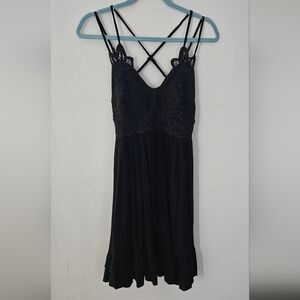 Sleeveless black‎ crochet lace tiered strappy summer dress size small NWOT